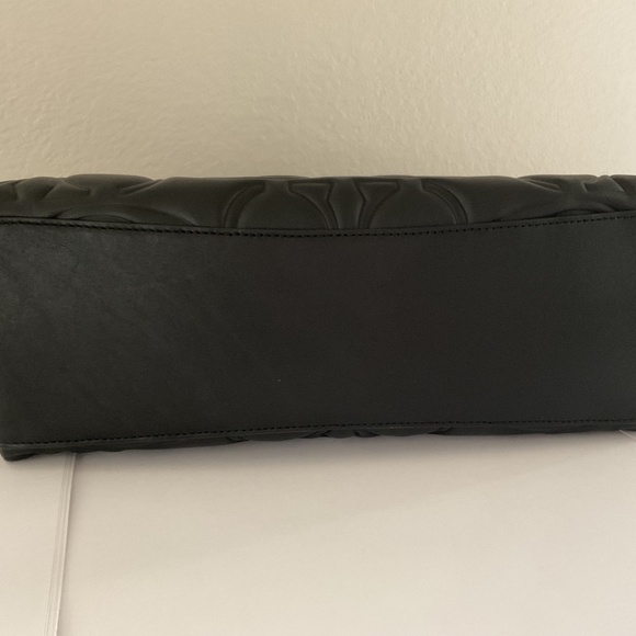 Coach Laurel Shoulder and Crossbody Bag in Signature Leather (embossed black) - Picture 5 of 7